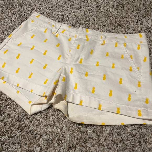 Pineapple white shorts - Picture 1 of 3
